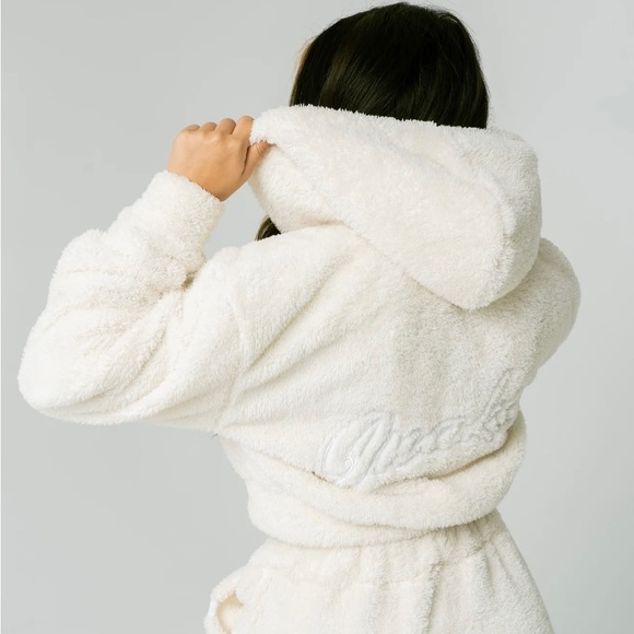 New Inaka Power Teddy Fleece crop jacket - Picture 1 of 5